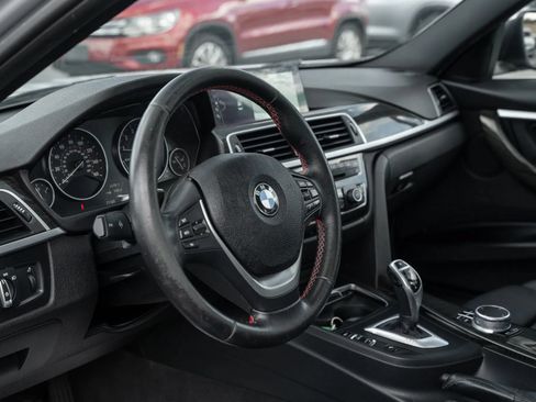Used 2017 BMW 330i xDrive Sedan w/ Premium Package AWD/4WD image 15