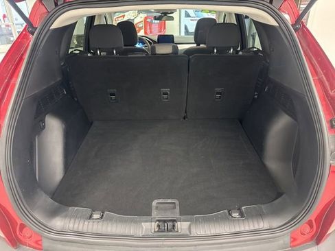 Used 2022 Ford Escape SE image 11