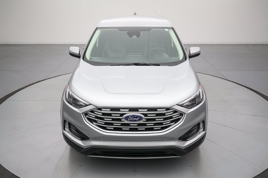 Certified 2024 Ford Edge Titanium AWD/4WD image 9