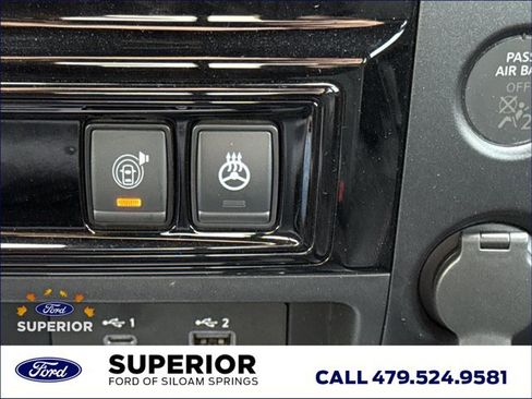 Used 2020 Nissan Titan PRO-4X w/ Pro-4x Convenience Package image 23