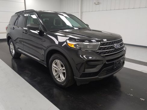 Used 2022 Ford Explorer XLT AWD/4WD image 13