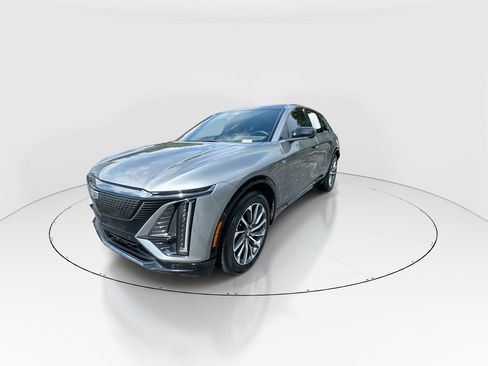 Used 2024 Cadillac Lyriq Sport RWD image 4