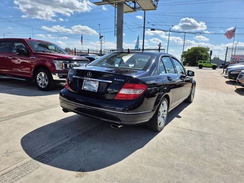 Used 2011 Mercedes-Benz C 300 4MATIC Sedan image 6