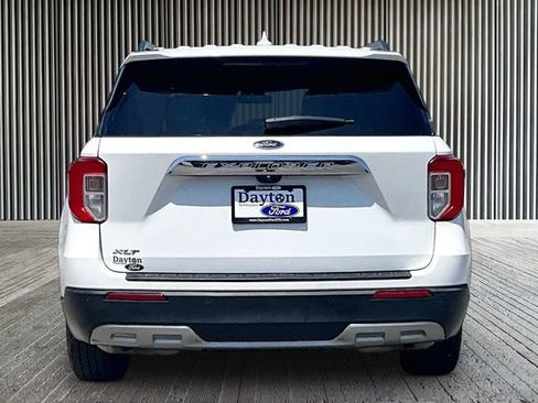 Used 2021 Ford Explorer XLT w/ Equipment Group 202A RWD image 4