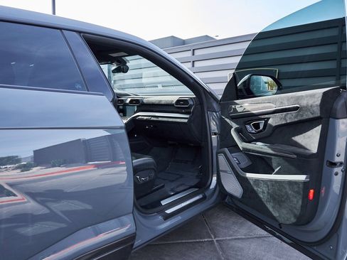 Used 2024 Lamborghini Urus Performante image 27