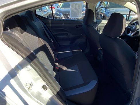 Used 2025 Nissan Versa SV image 37
