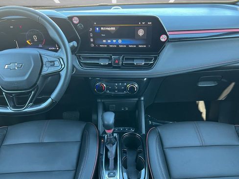 Used 2024 Chevrolet TrailBlazer RS image 3