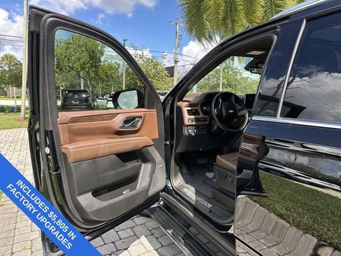 Used 2024 Chevrolet Suburban High Country AWD/4WD image 22