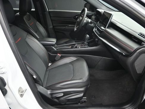 Used 2023 Jeep Compass Trailhawk AWD/4WD image 36