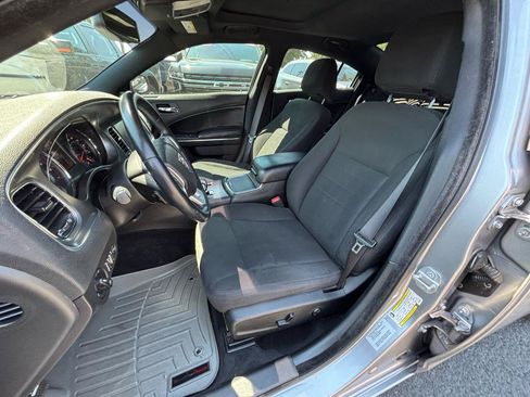 Used 2014 Dodge Charger SXT RWD image 8