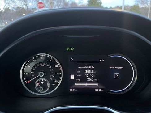 Used 2022 Genesis G80 2.5T w/ Advanced Package image 11