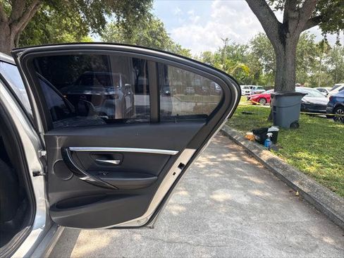 Used 2017 BMW 330i Sedan RWD image 18
