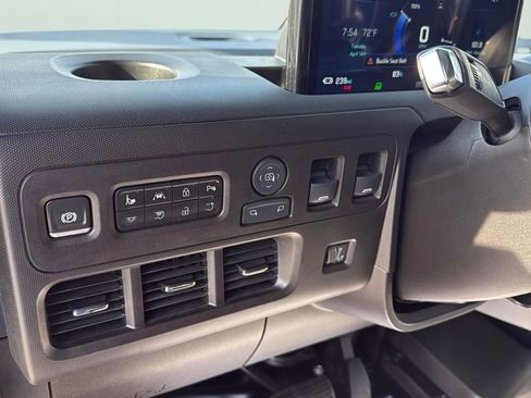 Used 2024 Chevrolet Brightdrop 600 w/ Battery Pack, Max Range image 19