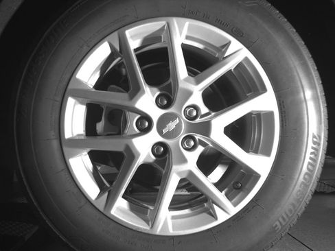 Used 2023 Chevrolet Equinox LT AWD/4WD image 11