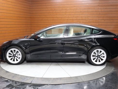 Used 2023 Tesla Model 3 Standard Range image 8