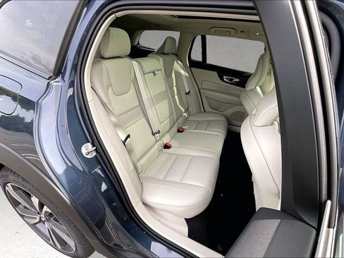 New 2026 Volvo V60 B5 Cross Country Plus w/ Protection Package Premier AWD/4WD image 10