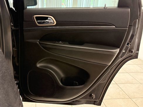 Used 2015 Jeep Grand Cherokee Limited AWD/4WD image 22