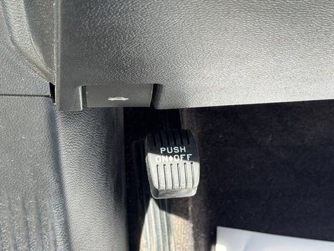 Certified 2018 Dodge Challenger SXT image 14