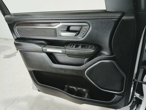 Used 2022 RAM 1500 Laramie AWD/4WD image 32