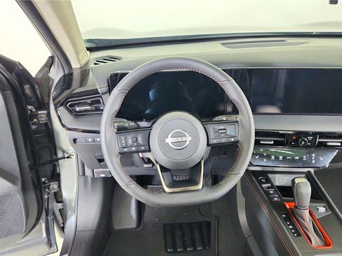 New 2026 Nissan Kicks SR w/ SR Premium Package image 32