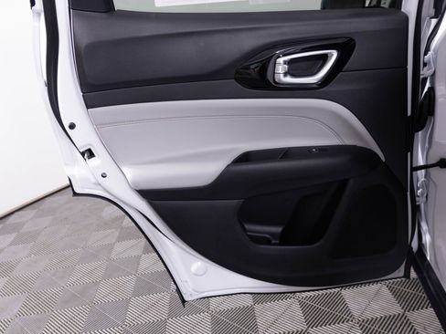 New 2026 Jeep Compass Limited image 25