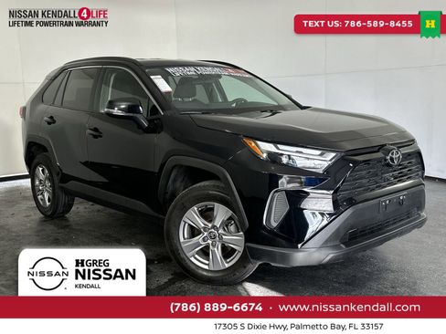 Used 2025 Toyota RAV4 XLE image 1