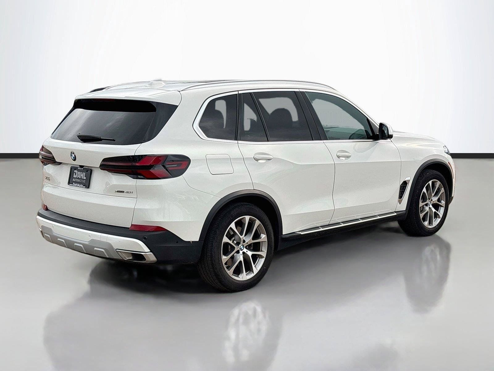Used 2026 BMW X5 xDrive40i AWD/4WD image 13