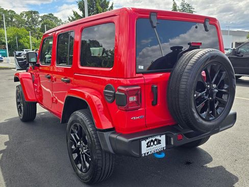 Used 2024 Jeep Wrangler Unlimited Sahara image 6