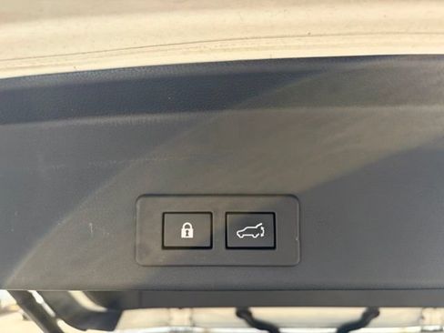 Used 2021 Subaru Ascent Premium w/ Sport Package AWD/4WD image 18