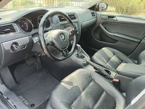 Used 2015 Volkswagen Jetta SE FWD image 17