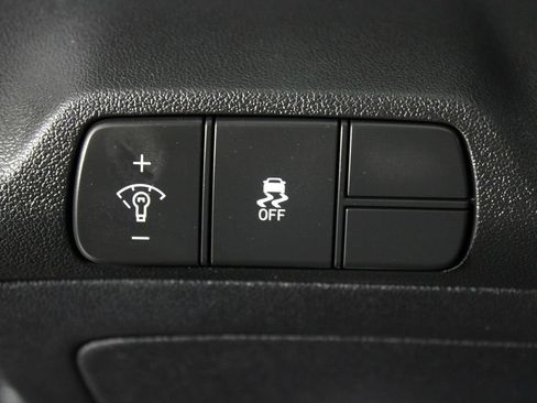 Certified 2024 Hyundai Elantra SEL FWD image 23