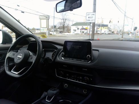 Used 2021 Subaru Forester Premium image 28