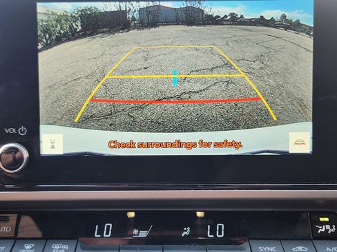 Used 2025 Toyota Camry SE FWD image 12