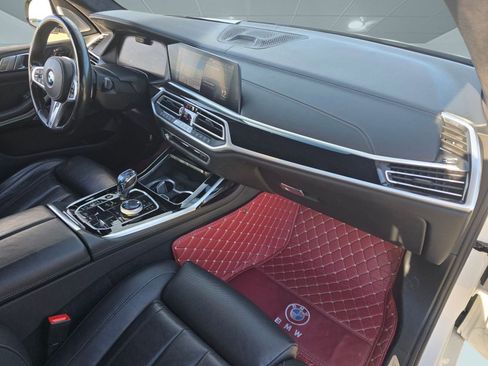 Used 2020 BMW X7 M50i image 33