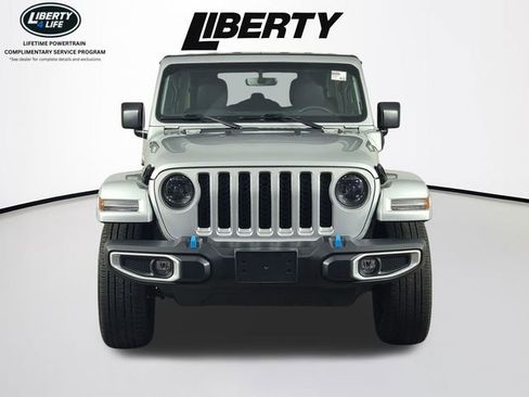 Used 2023 Jeep Wrangler Unlimited Sahara w/ Cold Weather Group AWD/4WD image 8