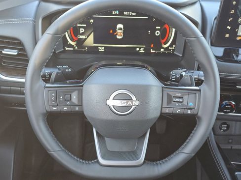 Used 2025 Nissan Rogue Platinum w/ Platinum Premium Package image 19