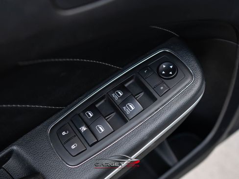 Used 2020 Dodge Charger Scat Pack image 37