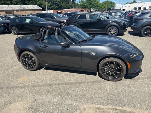 Used 2024 MAZDA MX-5 Miata Grand Touring w/ Appearance Package RWD image 5