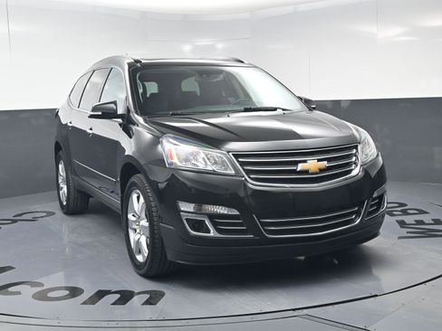 Used 2017 Chevrolet Traverse Premier image 3