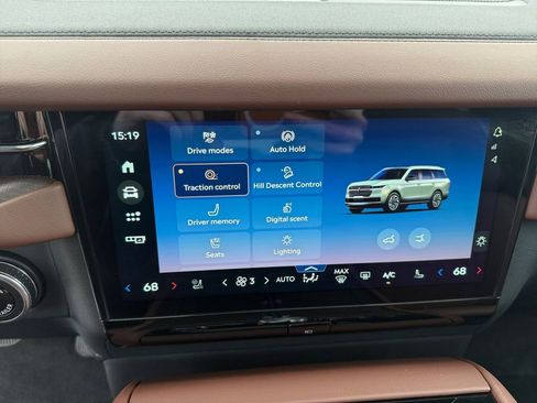 Used 2025 Lincoln Navigator L Reserve AWD/4WD image 44