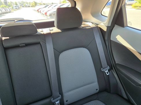 Used 2020 Hyundai Kona SE FWD image 14