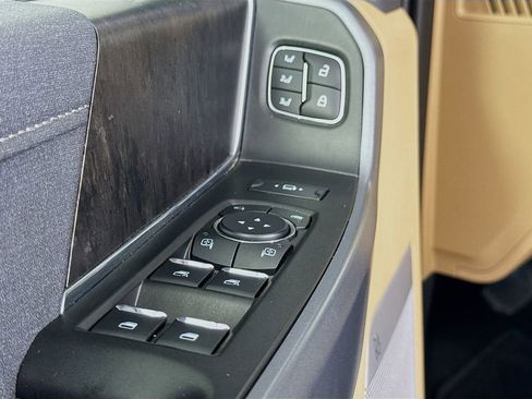 Used 2023 Ford F250 Lariat w/ Chrome Package image 19