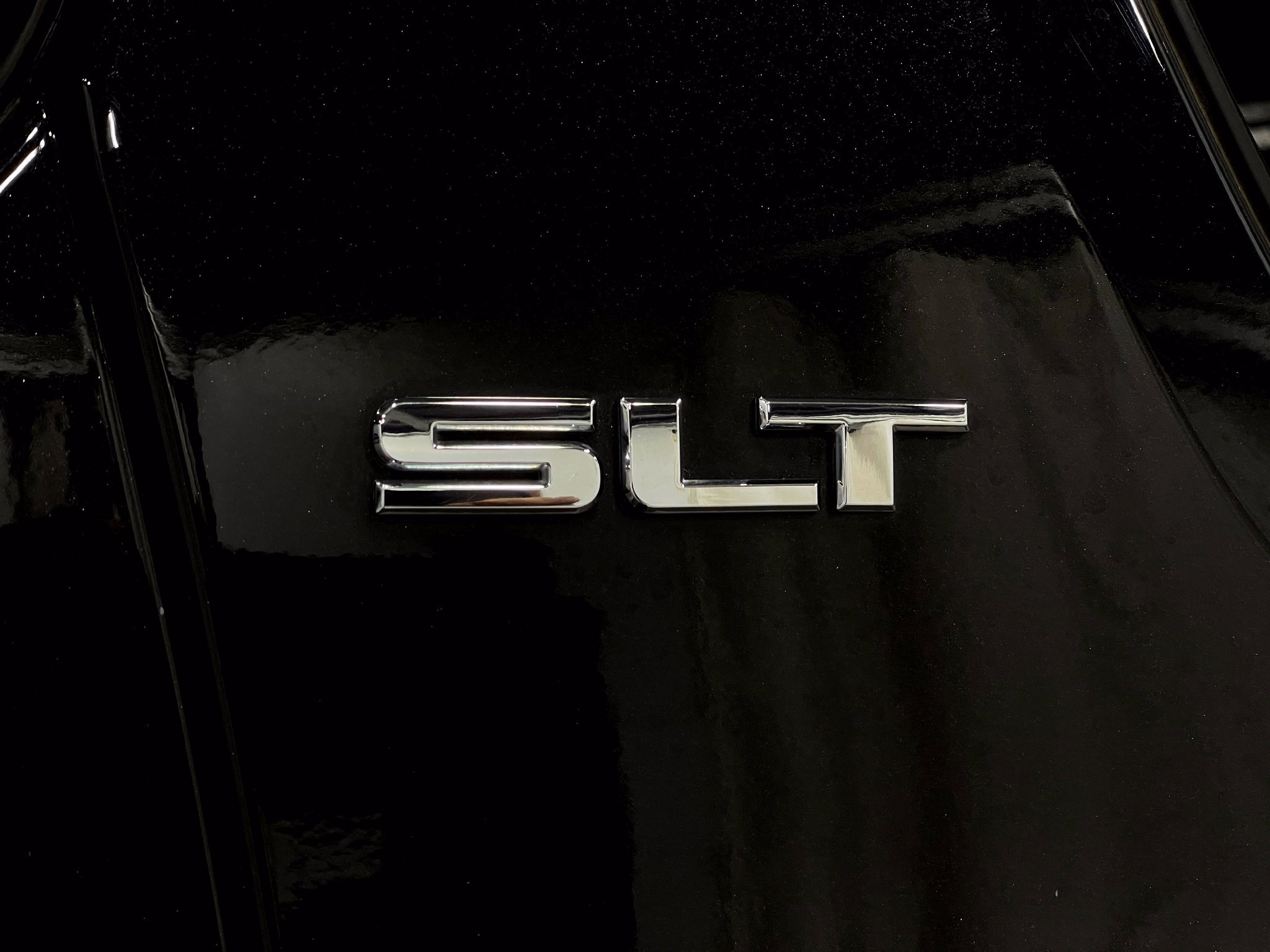 Used 2019 GMC Acadia SLT w/ Black Edition FWD image 42