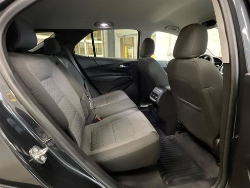 Used 2023 Chevrolet Equinox LT FWD image 16