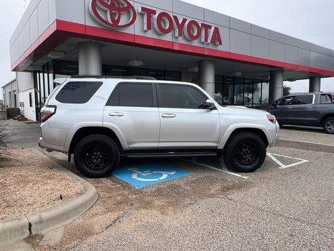 Used 2019 Toyota 4Runner TRD Off-Road image 31