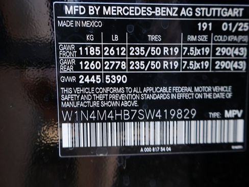 Certified 2025 Mercedes-Benz GLB 250 4MATIC image 42