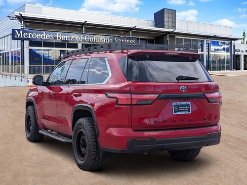 Used 2023 Toyota Sequoia SR5 w/ SR5 Premium Package AWD/4WD image 7