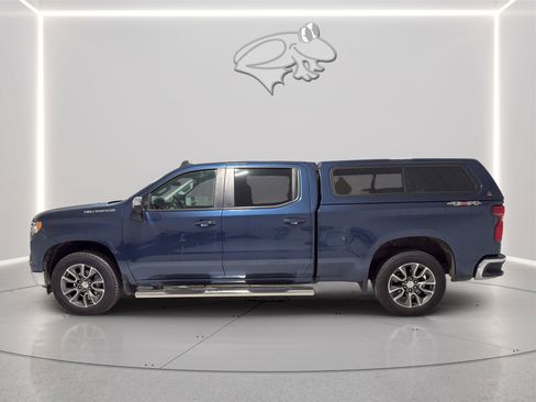 Used 2022 Chevrolet Silverado 1500 LT w/ Safety Package AWD/4WD image 2