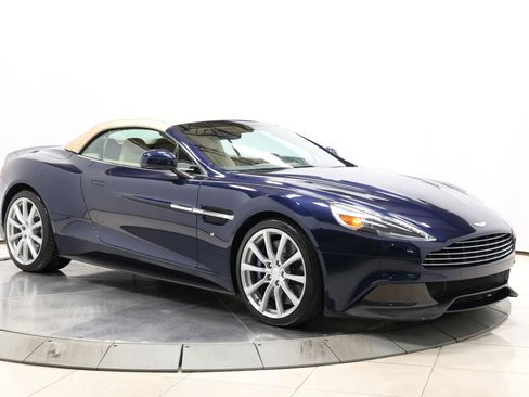 Used 2016 Aston Martin Vanquish Volante RWD image 95