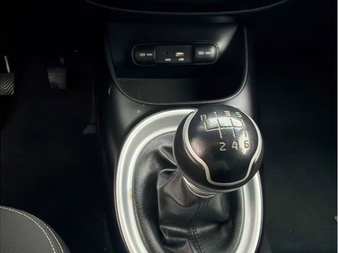 Used 2016 Kia Soul FWD image 18